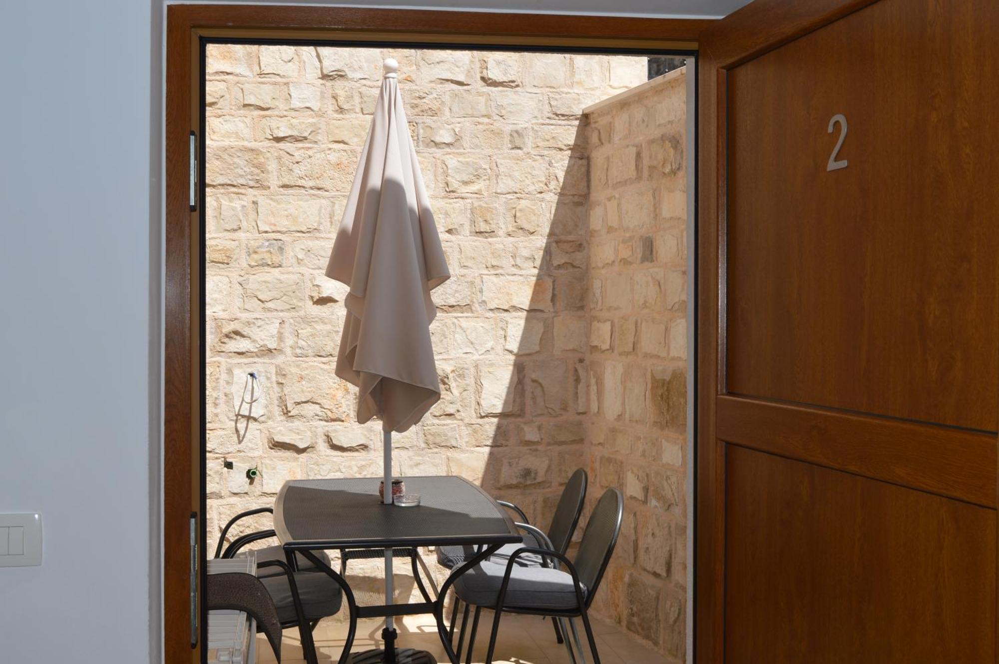 Lea Apartma